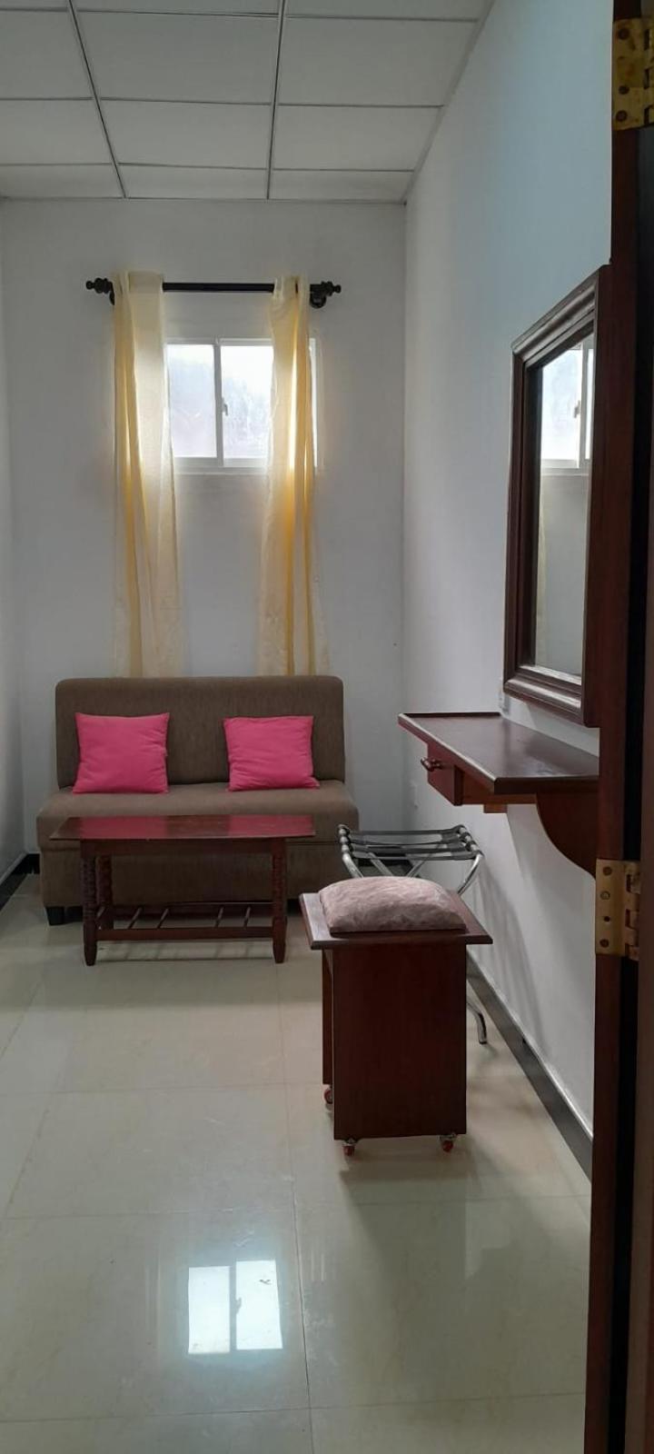 The Max Villa Νεγκόμπο Δωμάτιο φωτογραφία